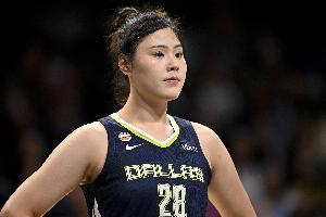 飞翼86以83分战胜太阳 李月汝得分与篮板各贡献5分2个