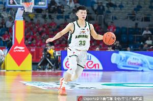 山东男篮有意签下王岚嵚，愿意支付高额转会费