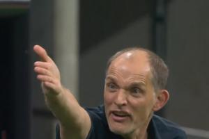 紧张！英格兰0-1不敌民主刚果，图赫尔在场边热情指挥