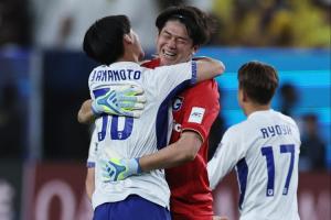 德国天空记者：多特蒙德队签下18岁日本球员山本天翔，租借合同包含买断条款