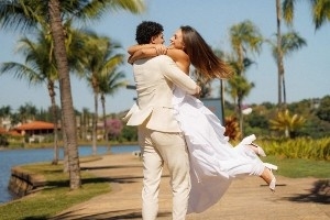 俊男美女！勇士桑托斯隆重举行婚礼 妻子同是巴西人，也是沙滩排球运动员
