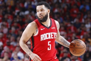 范弗里特将行使球员选项,这对他和火箭队均有益处